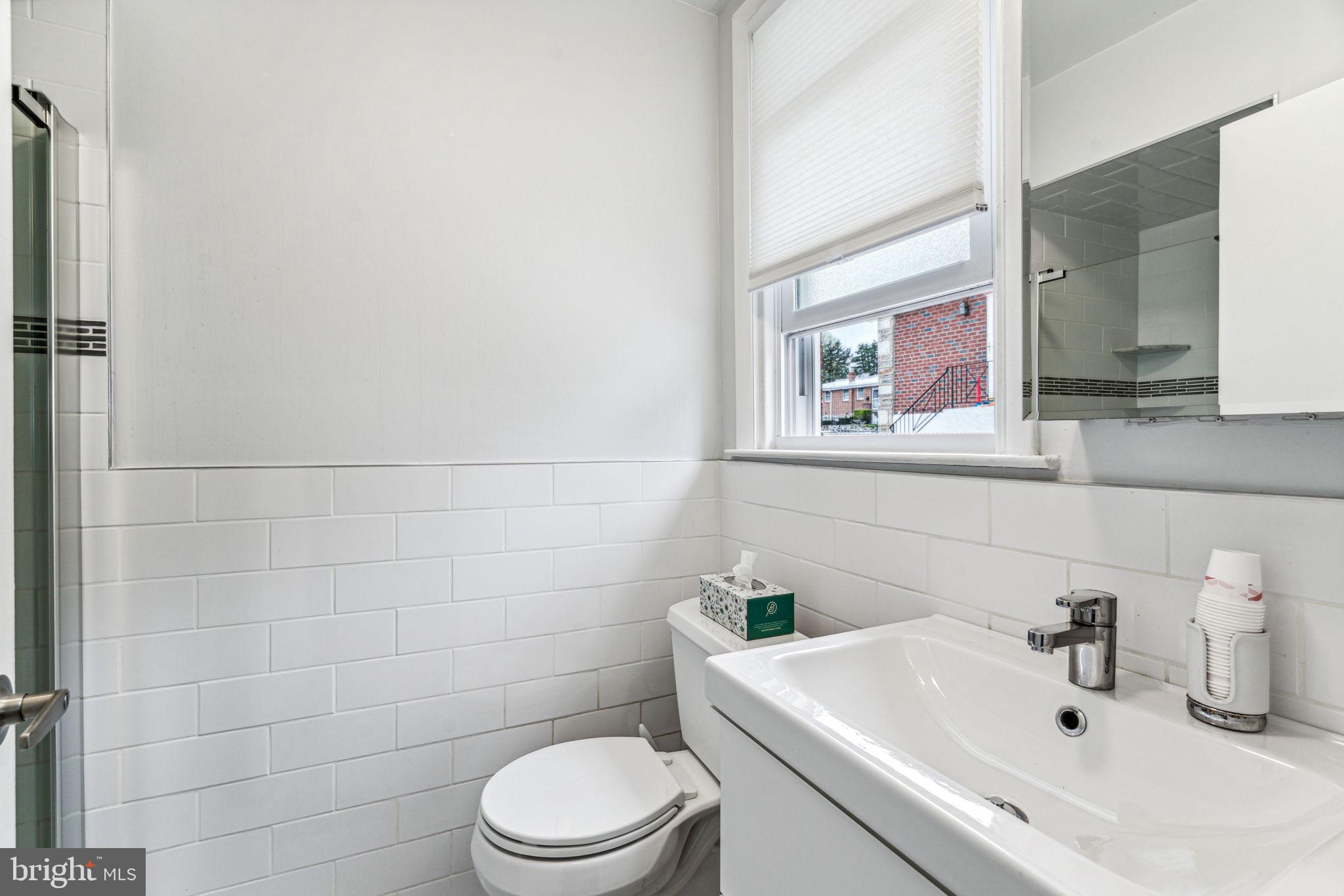 741 Charette Road Philadelphia, PA 19115 - Photo 10 of 28 Ensuite Bathroom