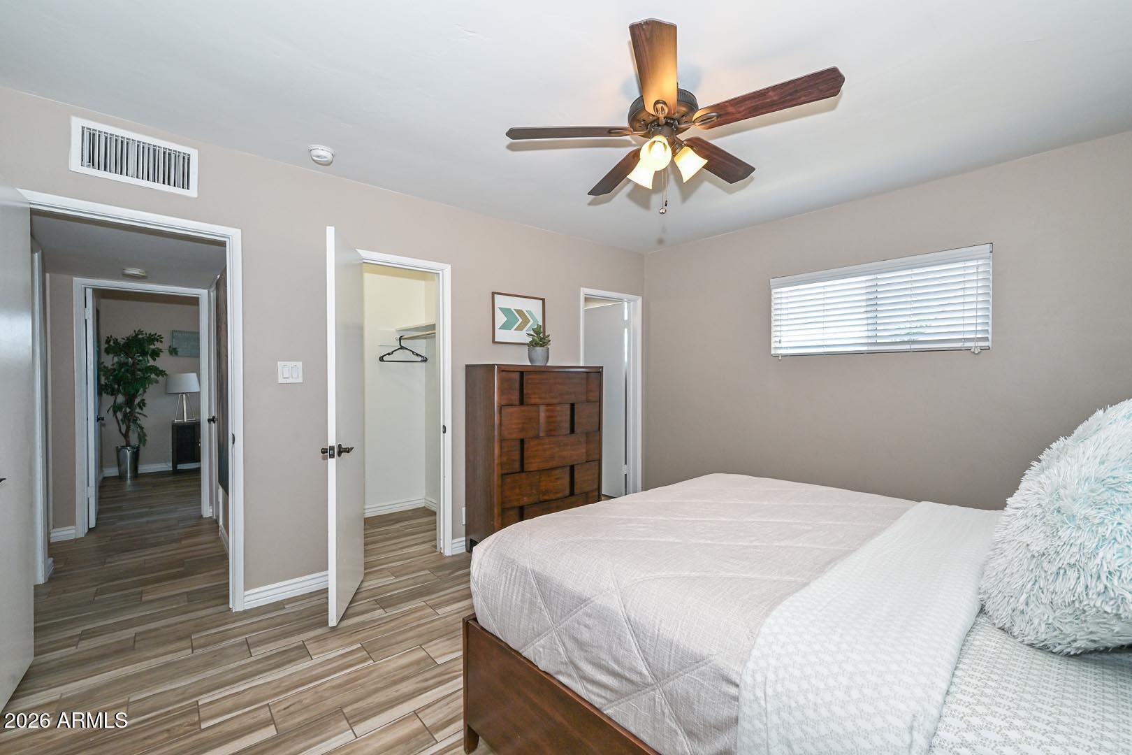 2032 East Cheery Lynn Road Phoenix, AZ 85016 - Photo 26 of 32 Primary Bedroom-Walk in Closet