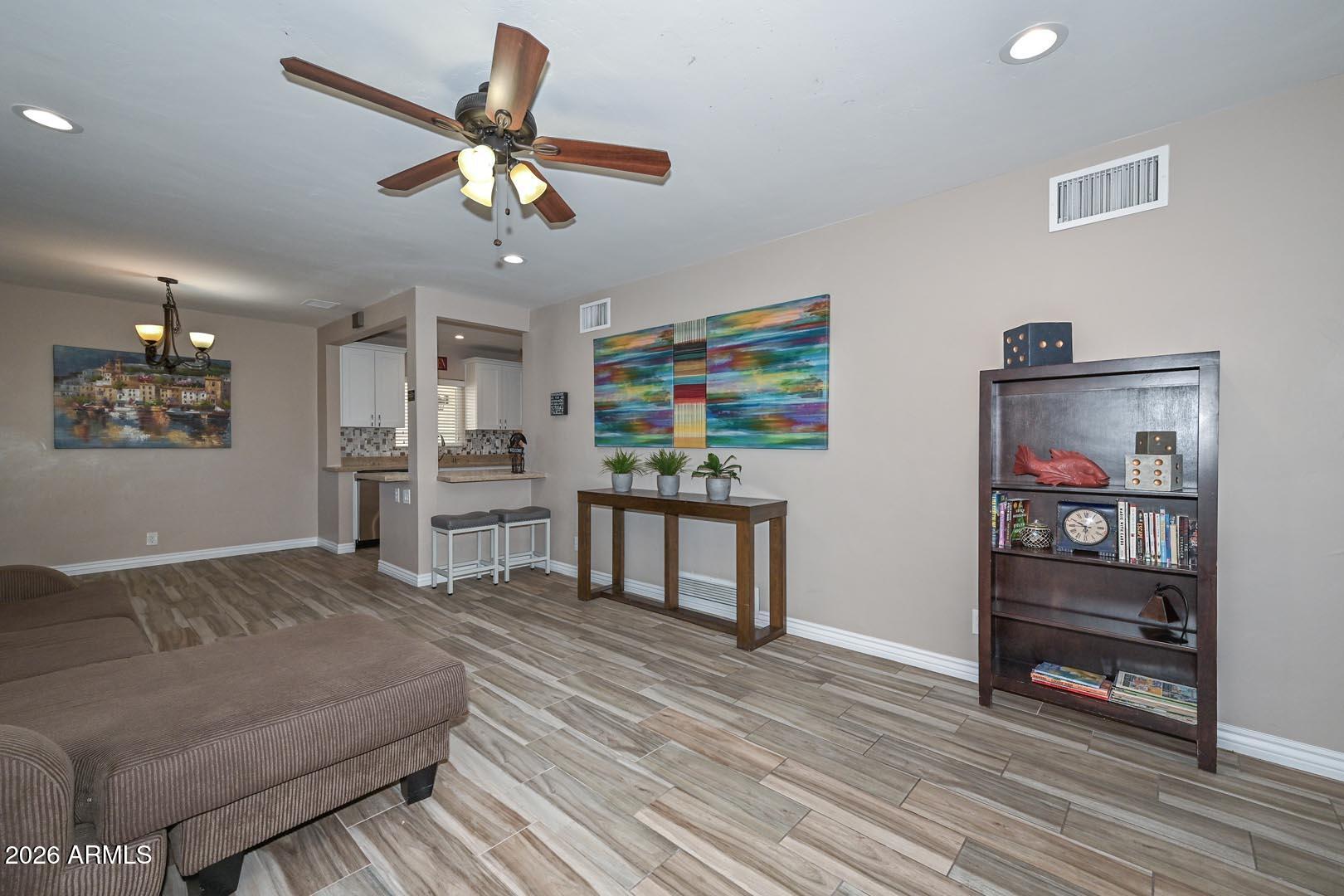 2032 East Cheery Lynn Road Phoenix, AZ 85016 - Photo 3 of 32 Living Room