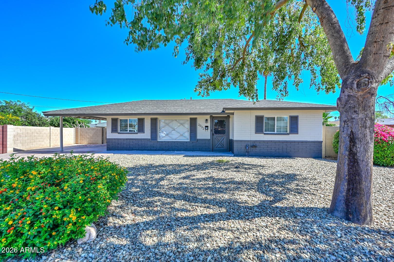 2032 East Cheery Lynn Road Phoenix, AZ 85016 - Photo 32 of 32 Front View