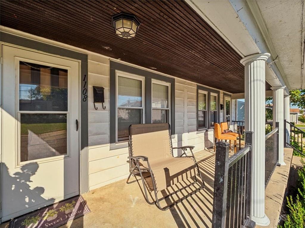 1108 Walnut Street Monaca, PA 15061 - Photo 3 of 32