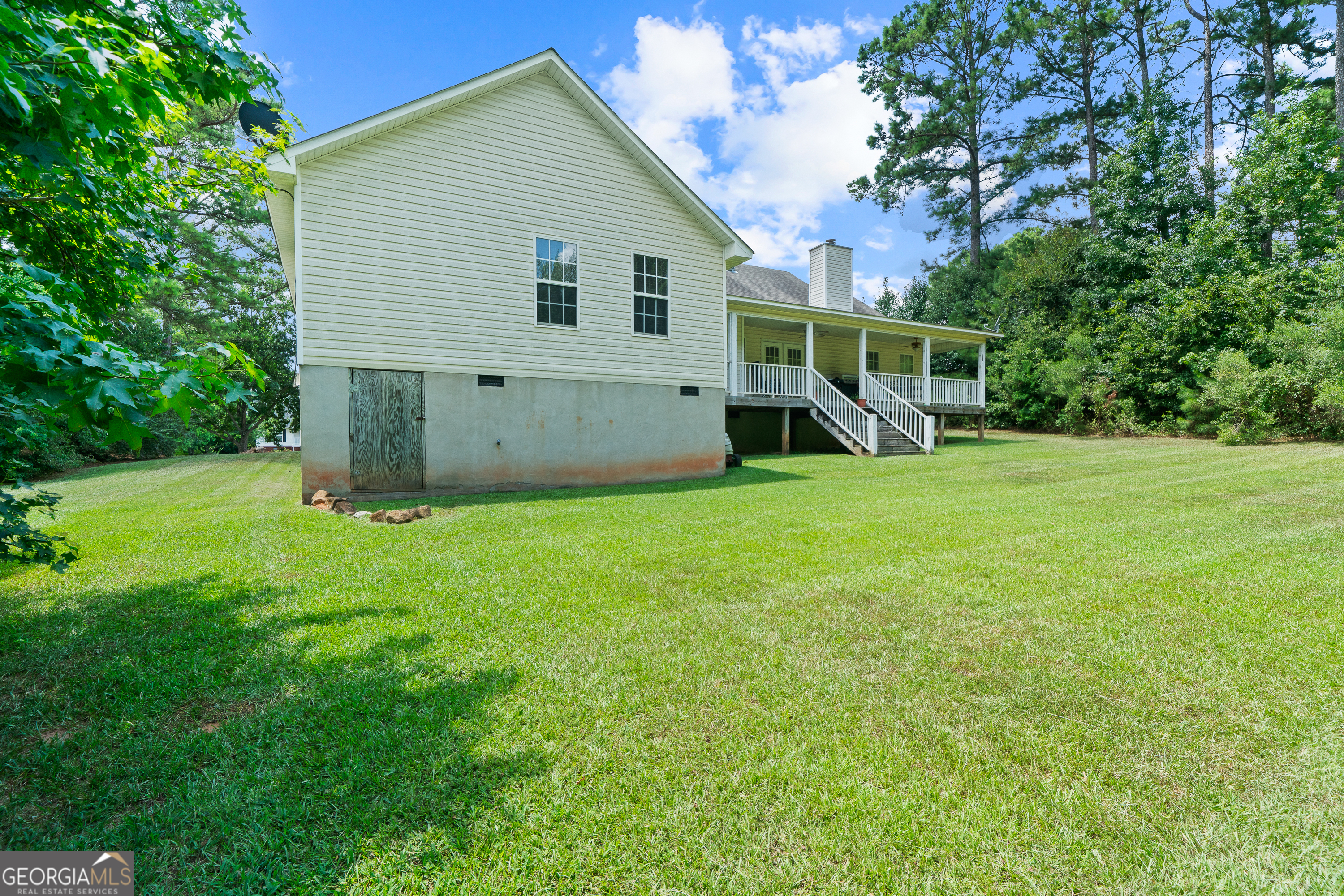 193 Virginia Avenue Gray, GA 31032 - Photo 45 of 48 a view of a house with backyard