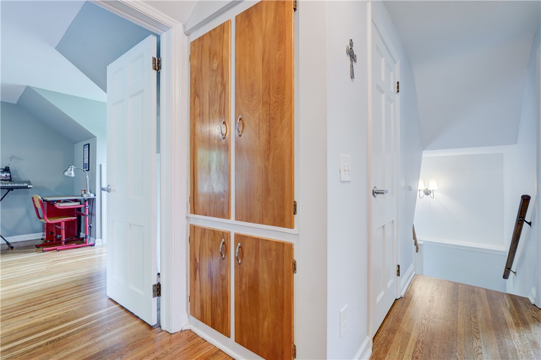 17 West Jefferson Road Pittsford, NY 14534 - Photo 28 of 50 Built in linen closet