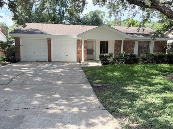 $1,900 | 2220 Ripple Creek Drive, Rosenberg, TX 77471