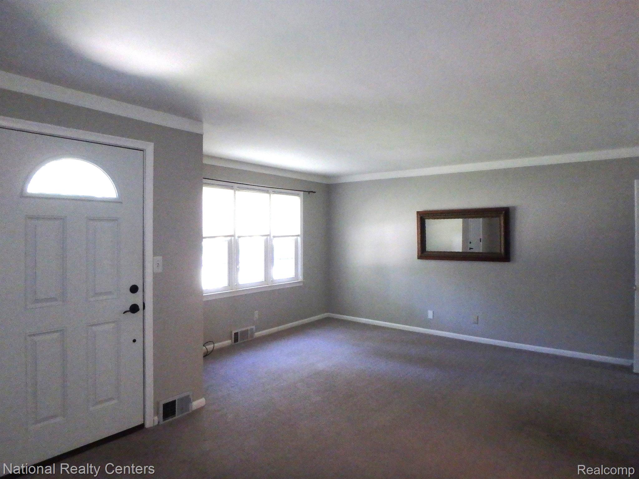 36 South Holcomb Road Clarkston, MI 48346 - Photo 2 of 14 Gallery Image 2