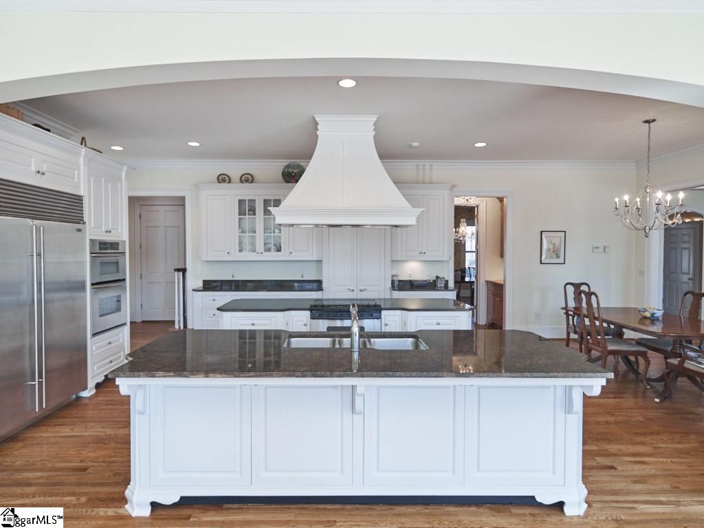 17 Collins Creek Road Greenville, SC 29607 - Photo 11 of 36