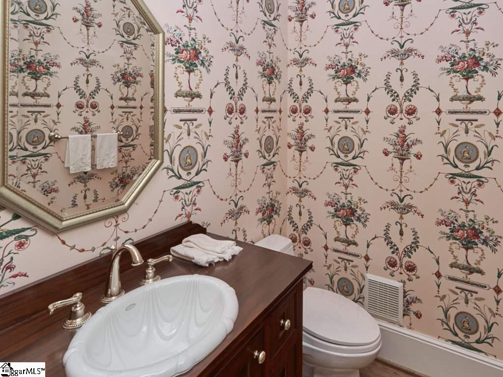 17 Collins Creek Road Greenville, SC 29607 - Photo 18 of 36