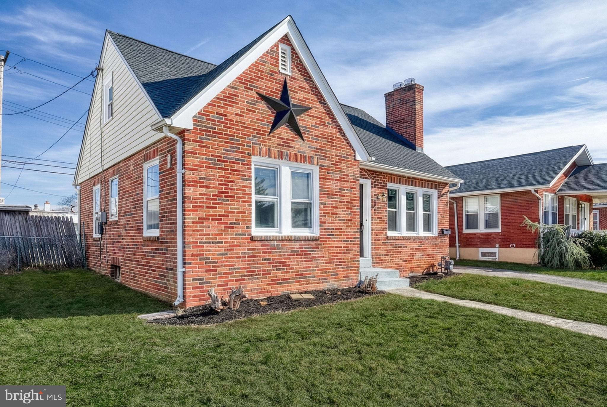 327 Norway Street York, PA 17403 - Photo 4 of 64 a front view of a house with a garden