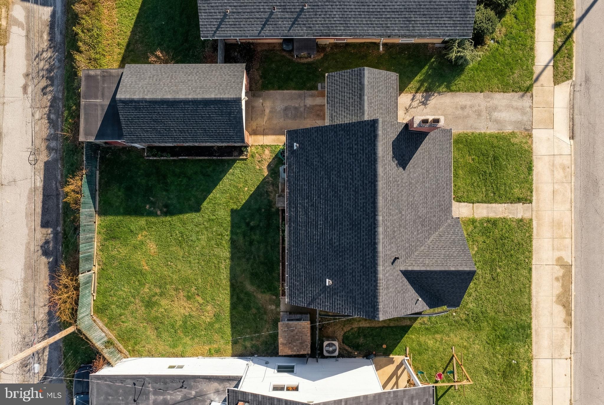 327 Norway Street York, PA 17403 - Photo 53 of 64 an aerial view of a house with a garden