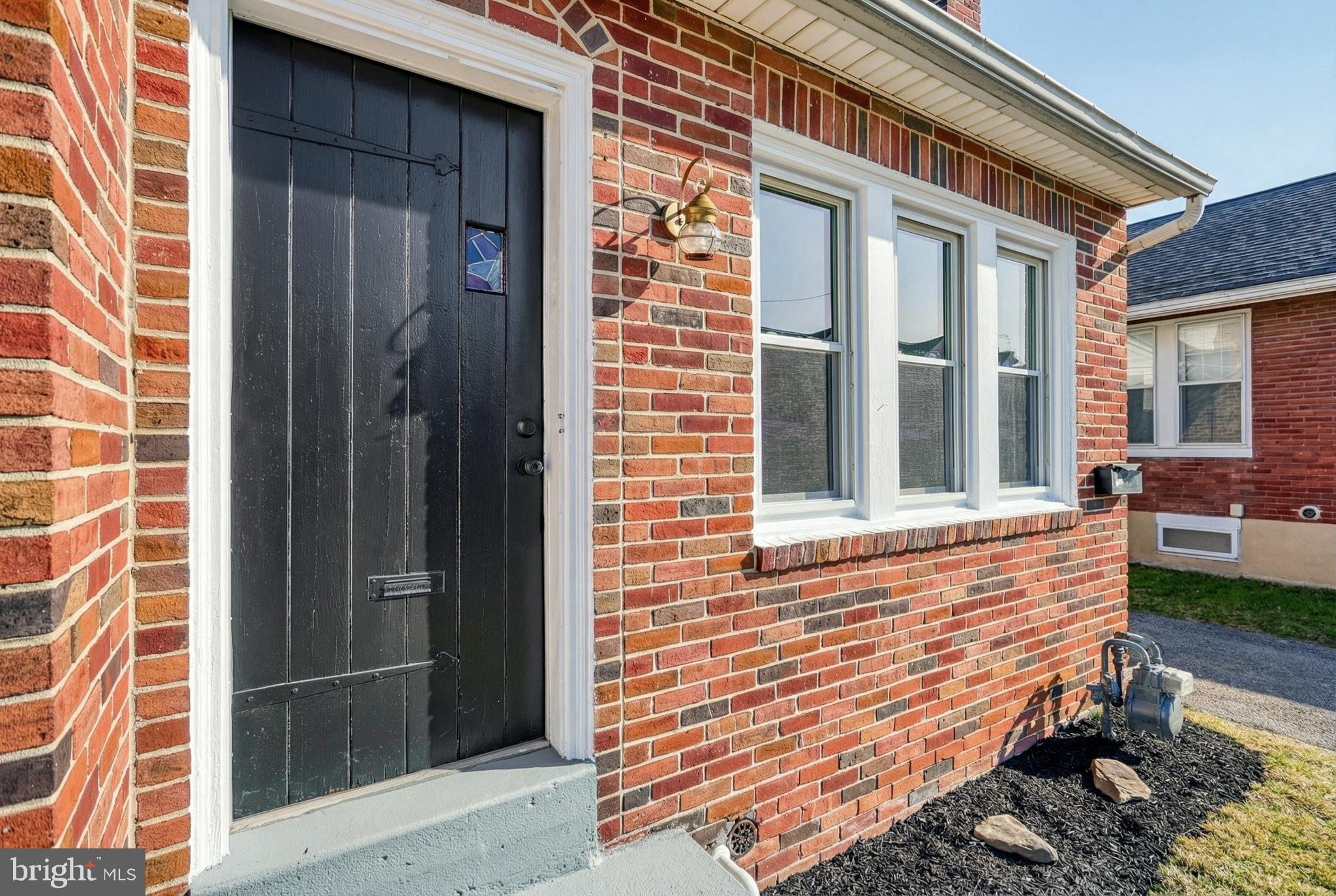 327 Norway Street York, PA 17403 - Photo 6 of 64