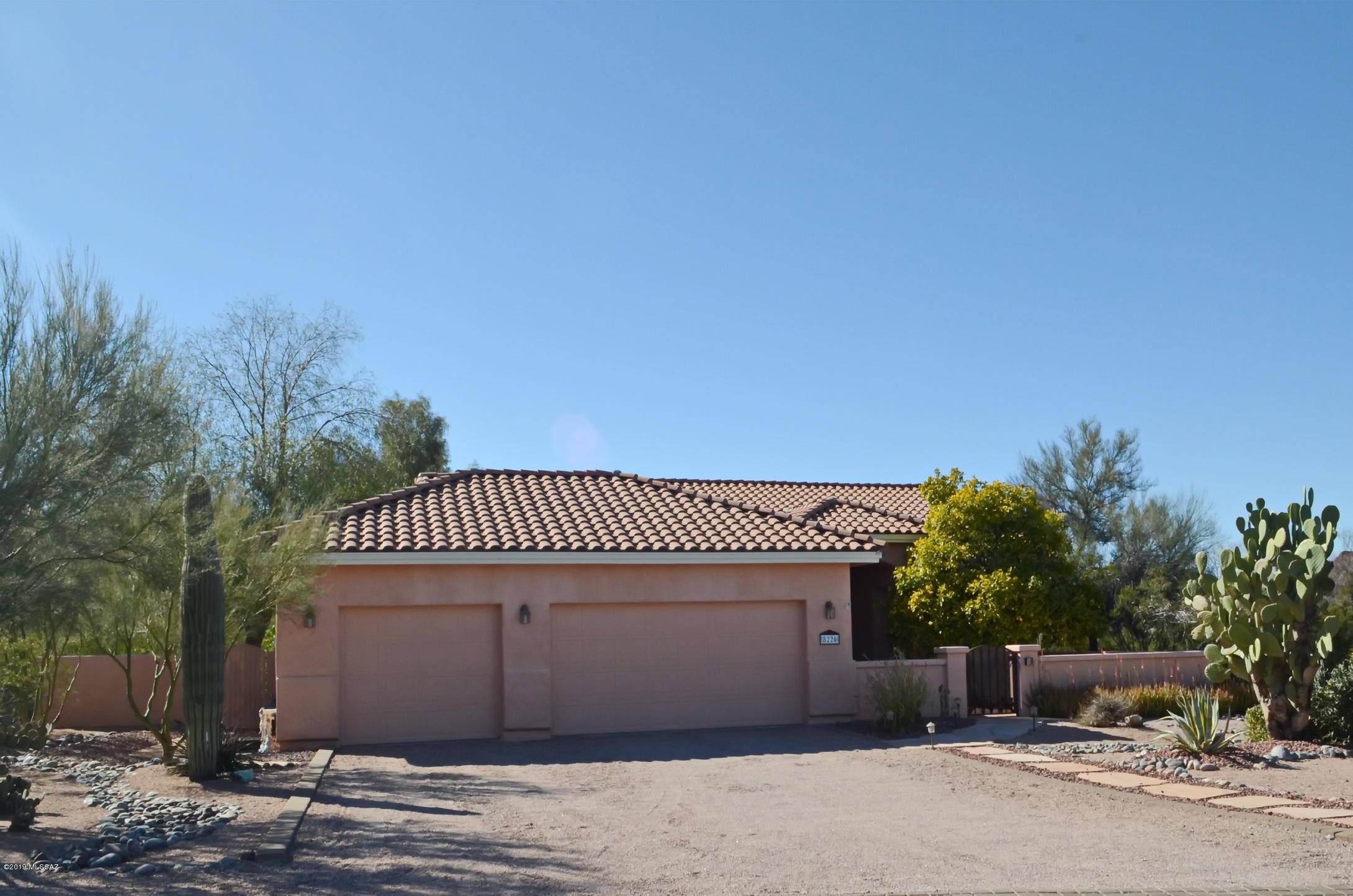 8220 Sunset Ranch Loop Tucson, AZ 85743 - Photo 3 of 39 Gallery Image 3