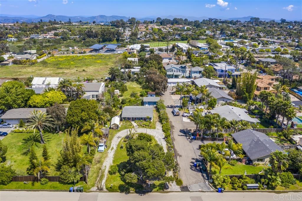 859 Bracero Road Encinitas, CA 92024 - Photo 2 of 20