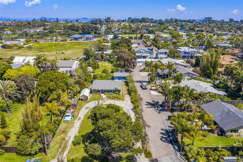 859 Bracero Road Encinitas, CA 92024 - Photo 3 of 20
