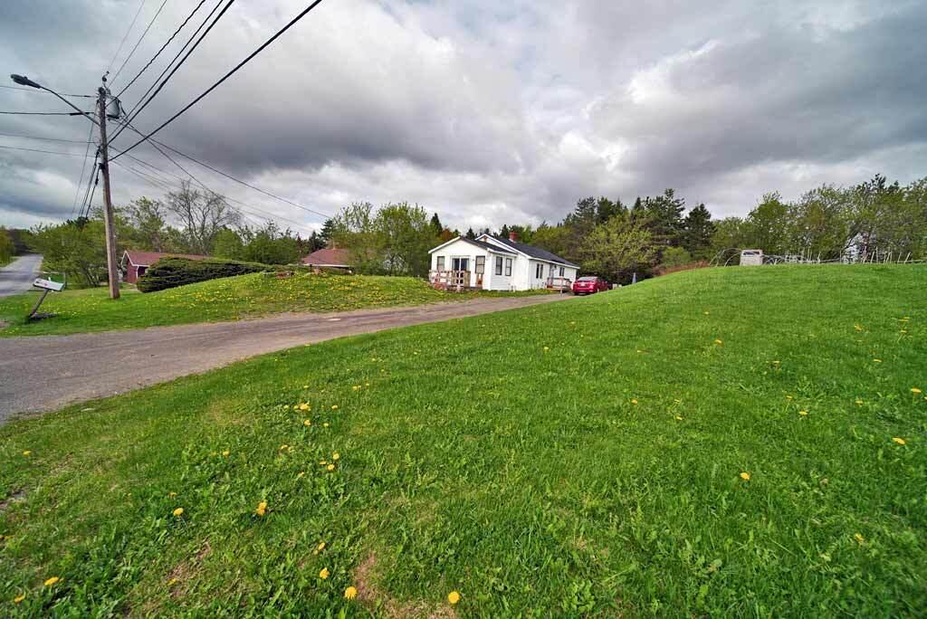 11 Garrison Road Houlton, ME 04730 - Photo 22 of 37 easy-to-heat-me-home