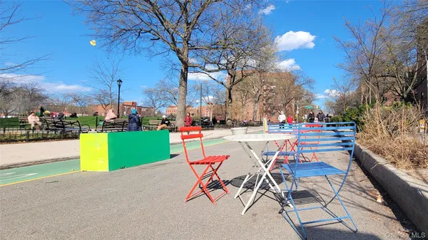 $3,595 | 82-19 Northern Boulevard, Unit 3A | Jackson Heights