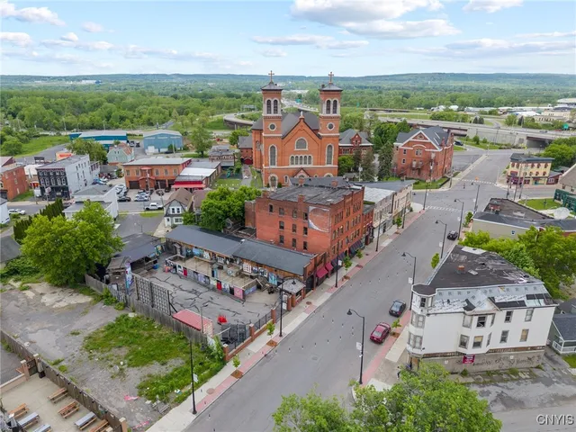 $1,395,000 | 611 Varick Street, Utica, NY 13502