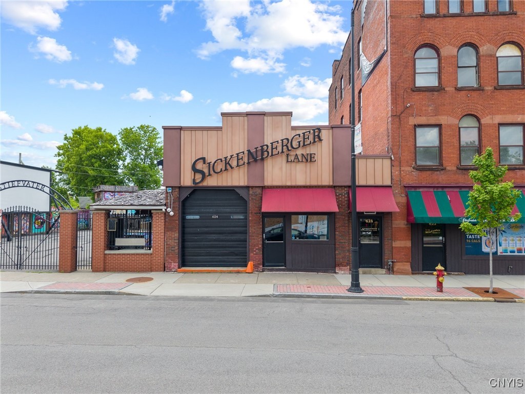 611 Varick Street Utica, NY 13502 - Photo 5 of 22