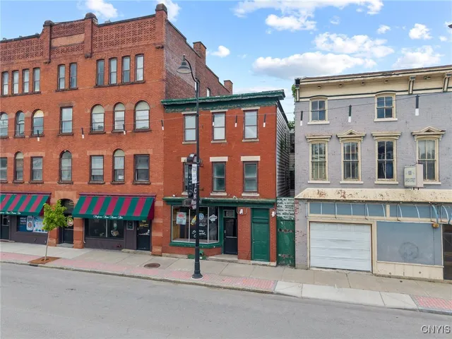 $1,395,000 | 611 Varick Street, Utica, NY 13502