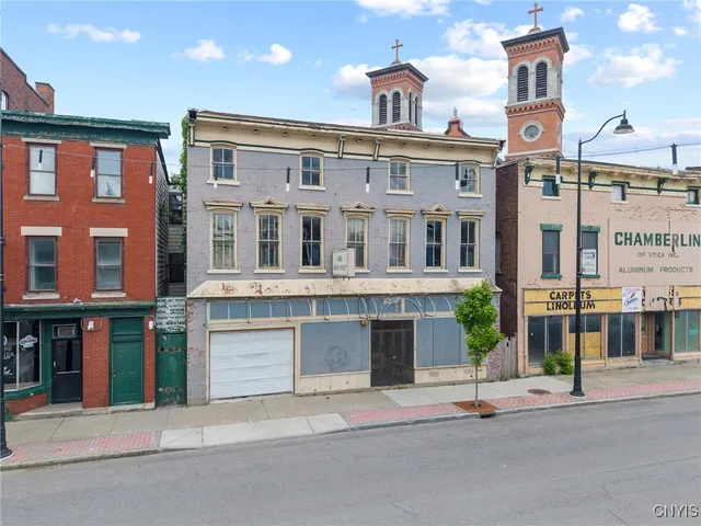 $1,395,000 | 611 Varick Street, Utica, NY 13502