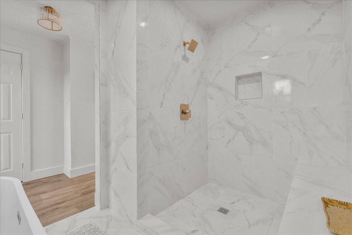 6702 Robinwick Court Spring, TX 77379 - Photo 20 of 41 a bathroom with a shower