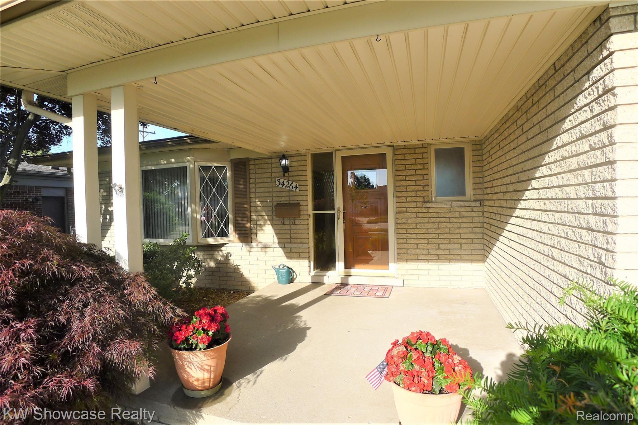 34264 Greentrees Road Sterling Heights, MI 48312 - Photo 3 of 42 Large Covered Front Porch - COME IN!