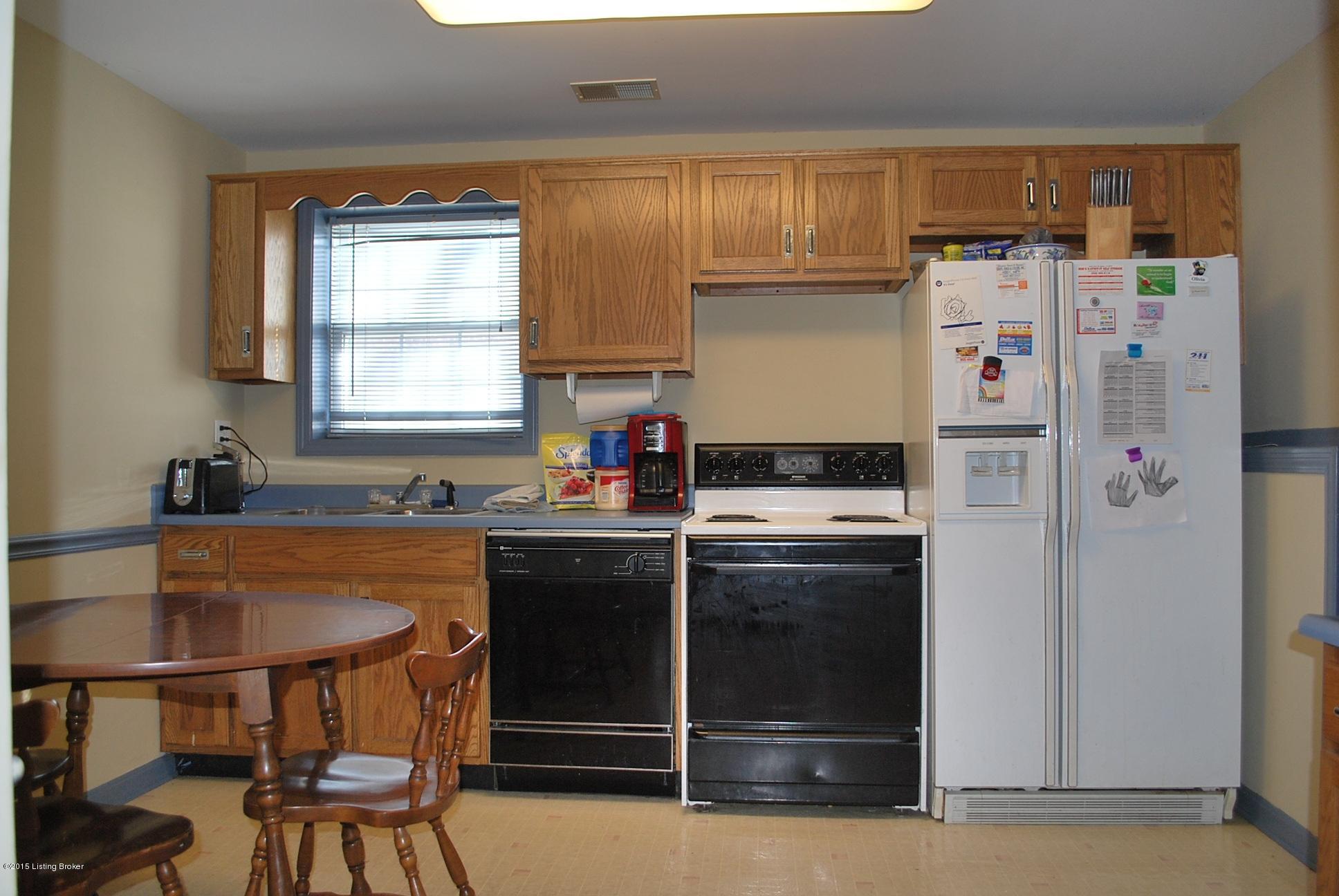 11403 Angelina Road Louisville, KY 40229 - Photo 12 of 16 Angelina bsmt kitchen
