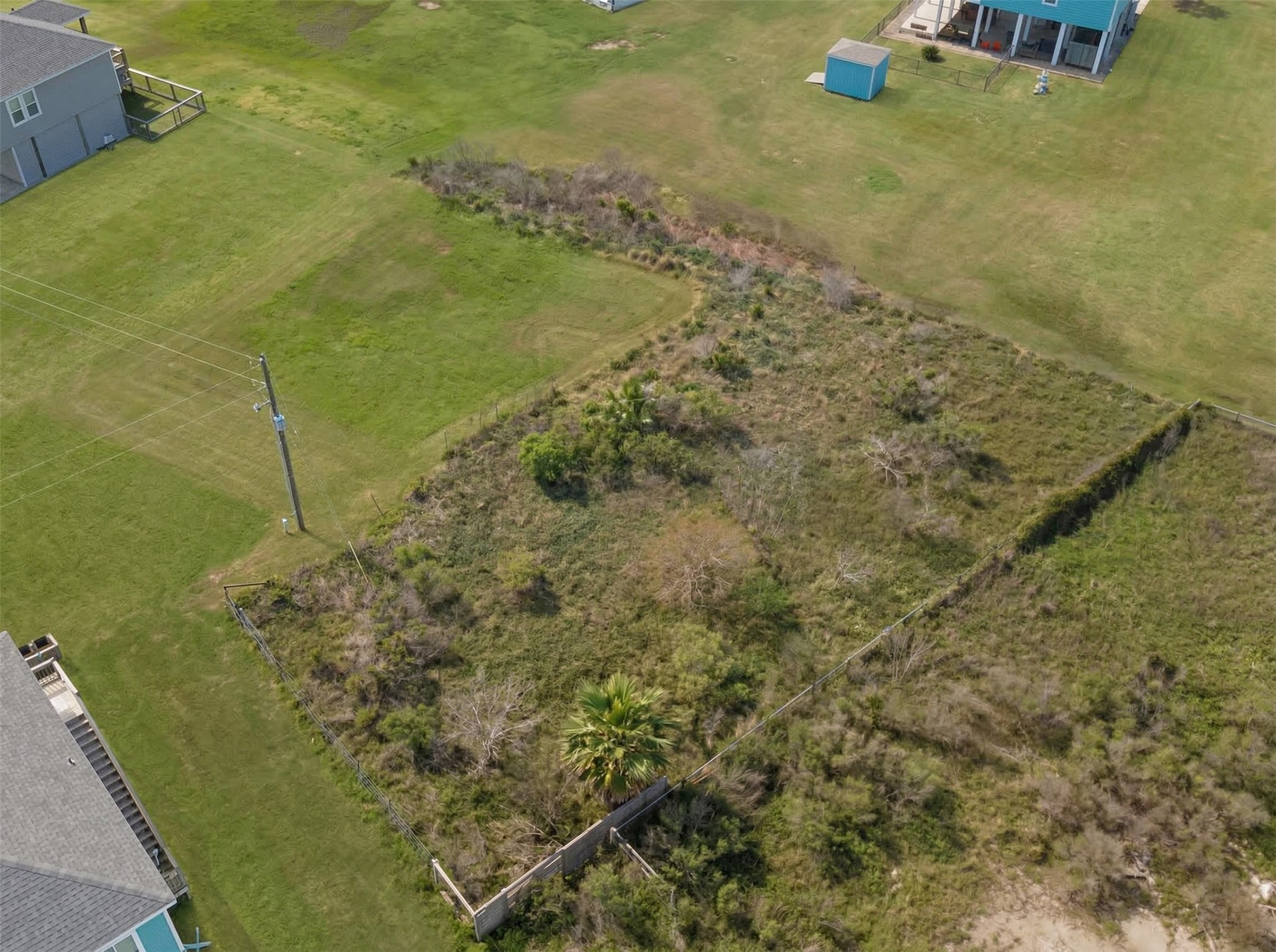 993 Gulf Road Crystal Beach, TX 77650 - Photo 5 of 22