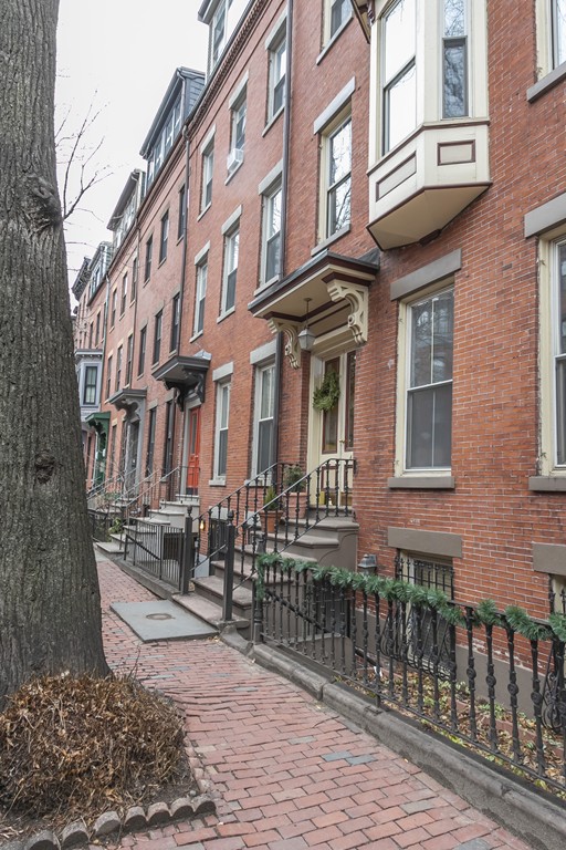 46 East Springfield Street, Unit 2 Boston, MA 02118 - Photo 2 of 16