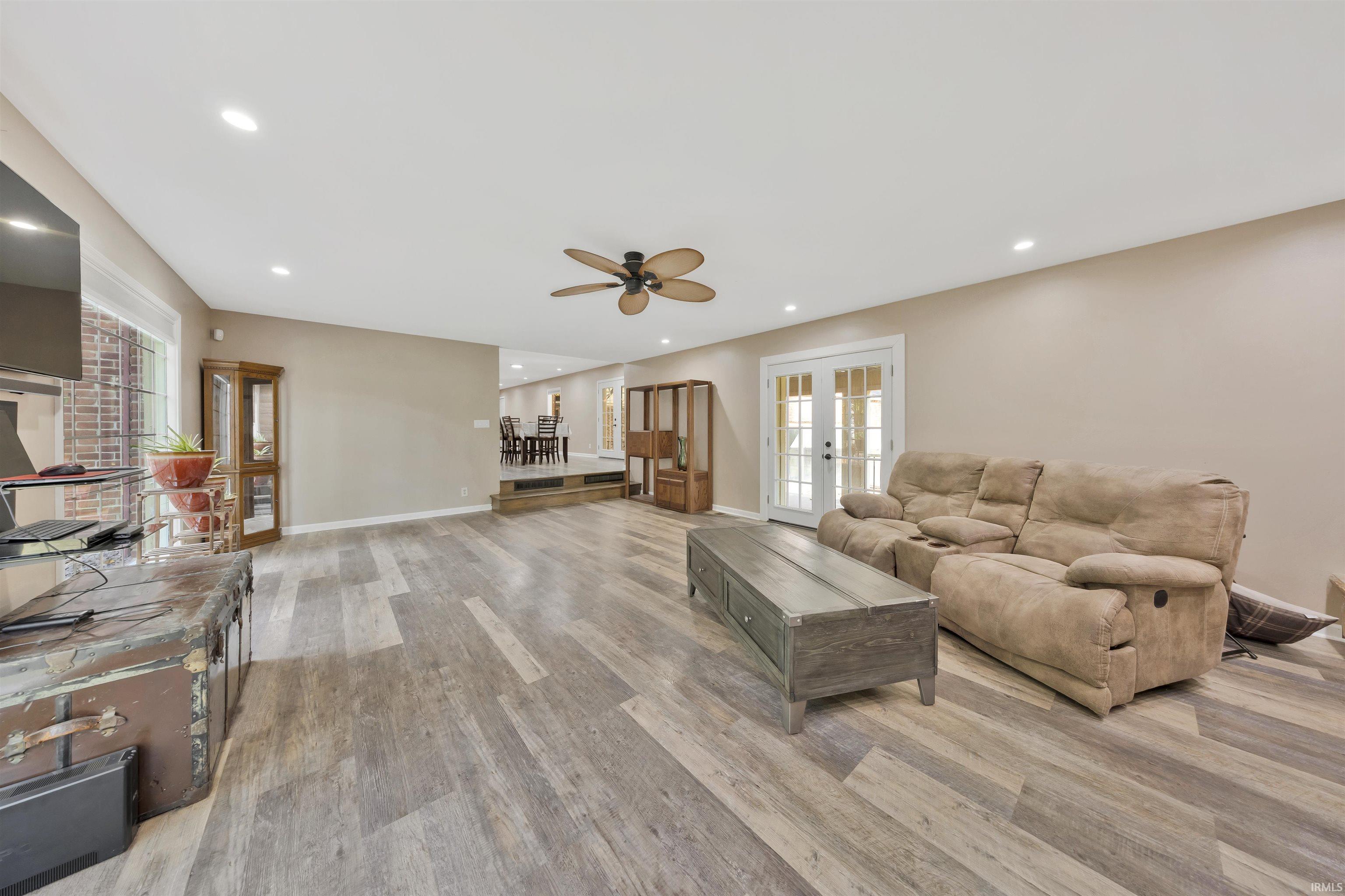 5266 West Martin Road Newburgh, IN 47630 - Photo 9 of 36