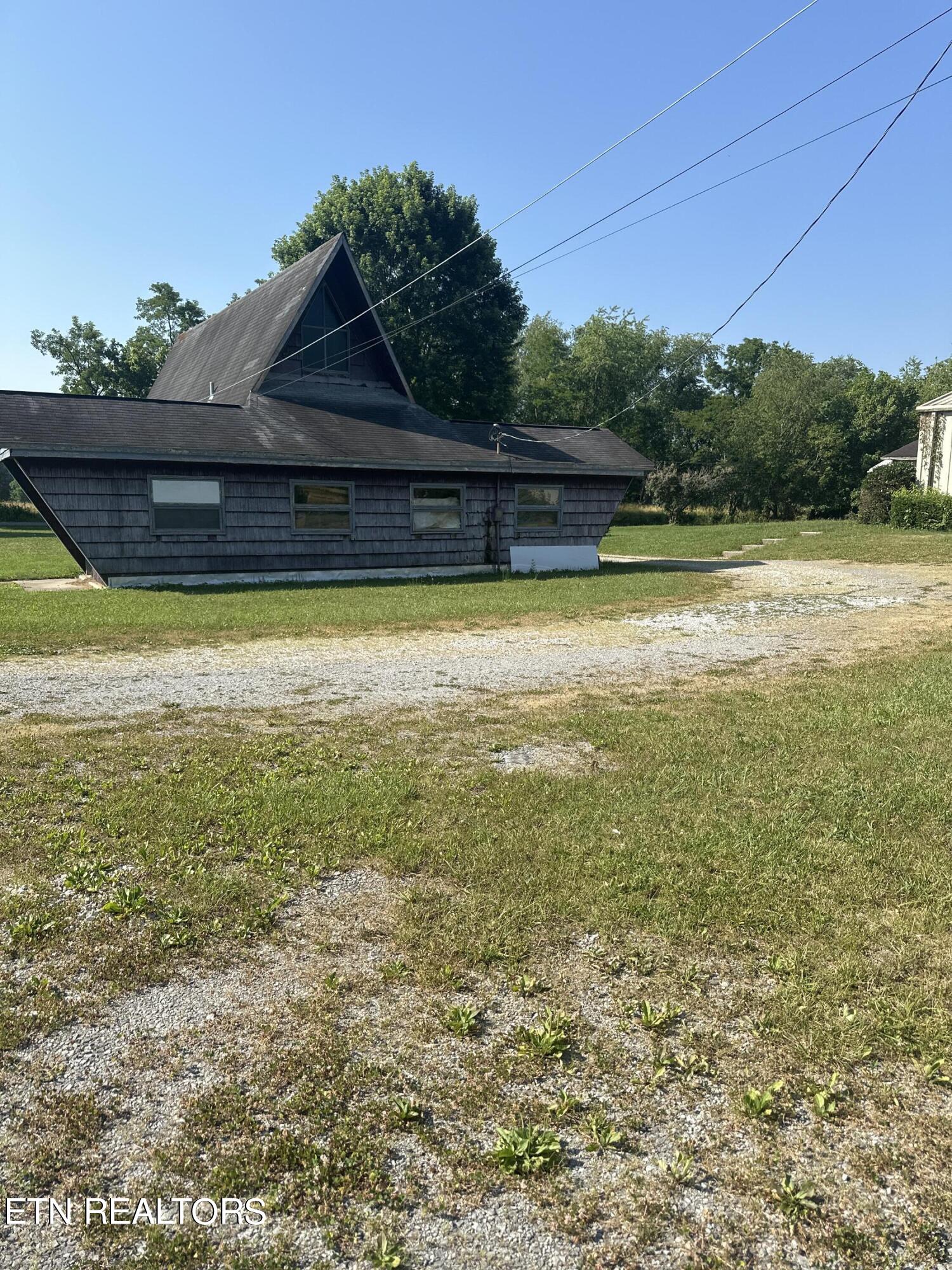 598 Town Creek Road Speedwell, TN 37870 - Photo 6 of 11 image