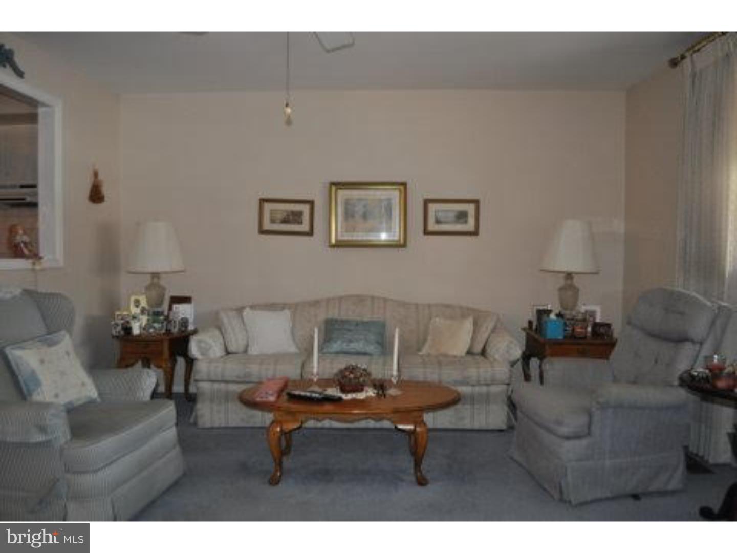 10217 West Keswick Road Philadelphia, PA 19114 - Photo 4 of 21 Gallery Image 4