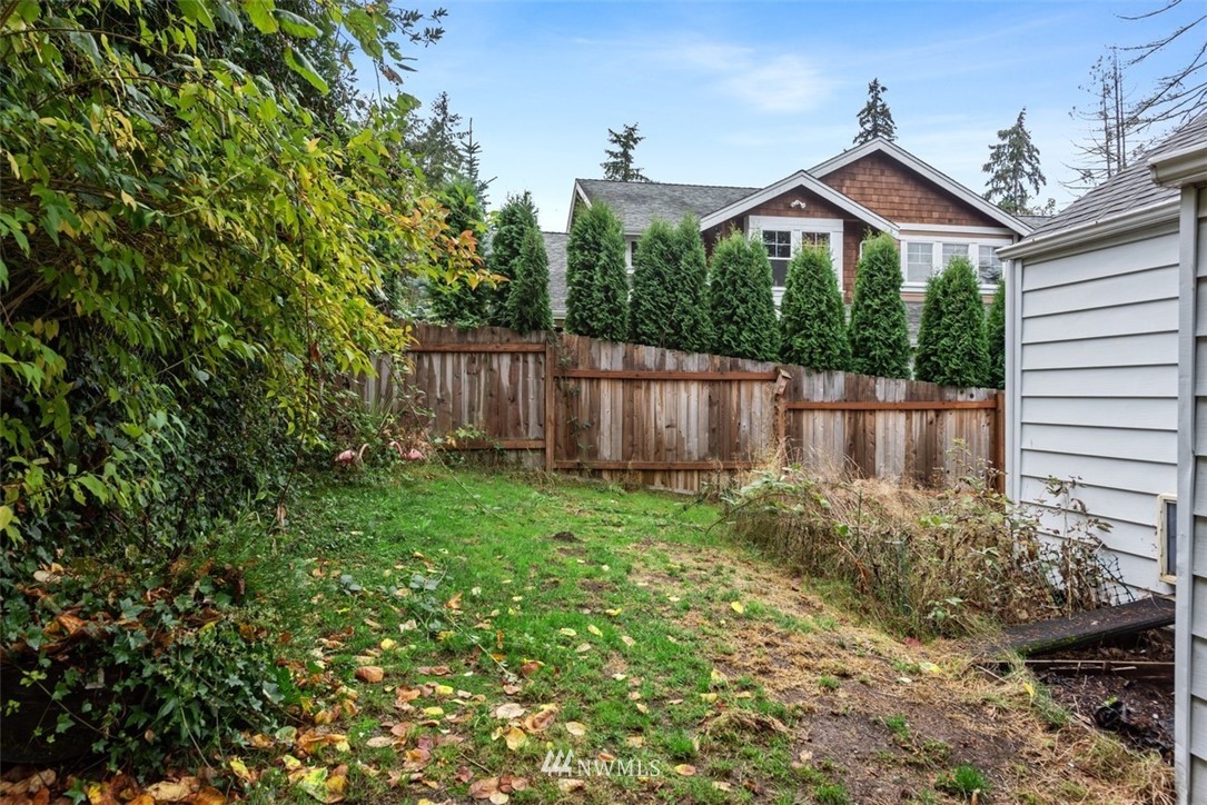 16229 Simonds Road Northeast Kenmore, WA 98028 - Photo 12 of 22