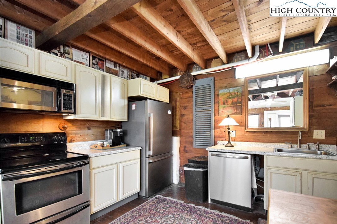 822 Ransey Woodring Road Todd, NC 28684 - Photo 8 of 50 Gallery Image 8