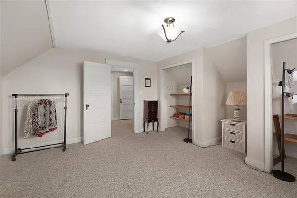 $530,000 | 910 West 33rd Terrace, Kansas City, MO 64111