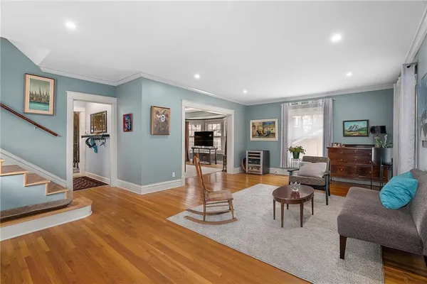 $530,000 | 910 West 33rd Terrace, Kansas City, MO 64111