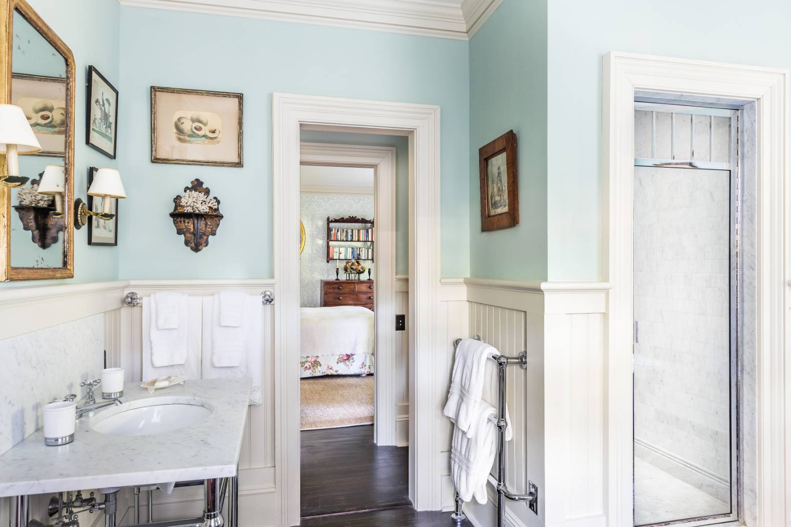225 First Neck Lane Southampton, NY 11968 - Photo 25 of 32 a bathroom with a sink vanity and a mirror