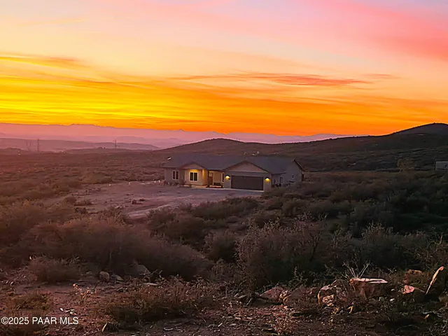 a view of a outdoor space