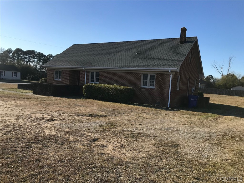 1603 Wilson Road Smithfield, VA 23430 - Photo 6 of 40 Gallery Image 6