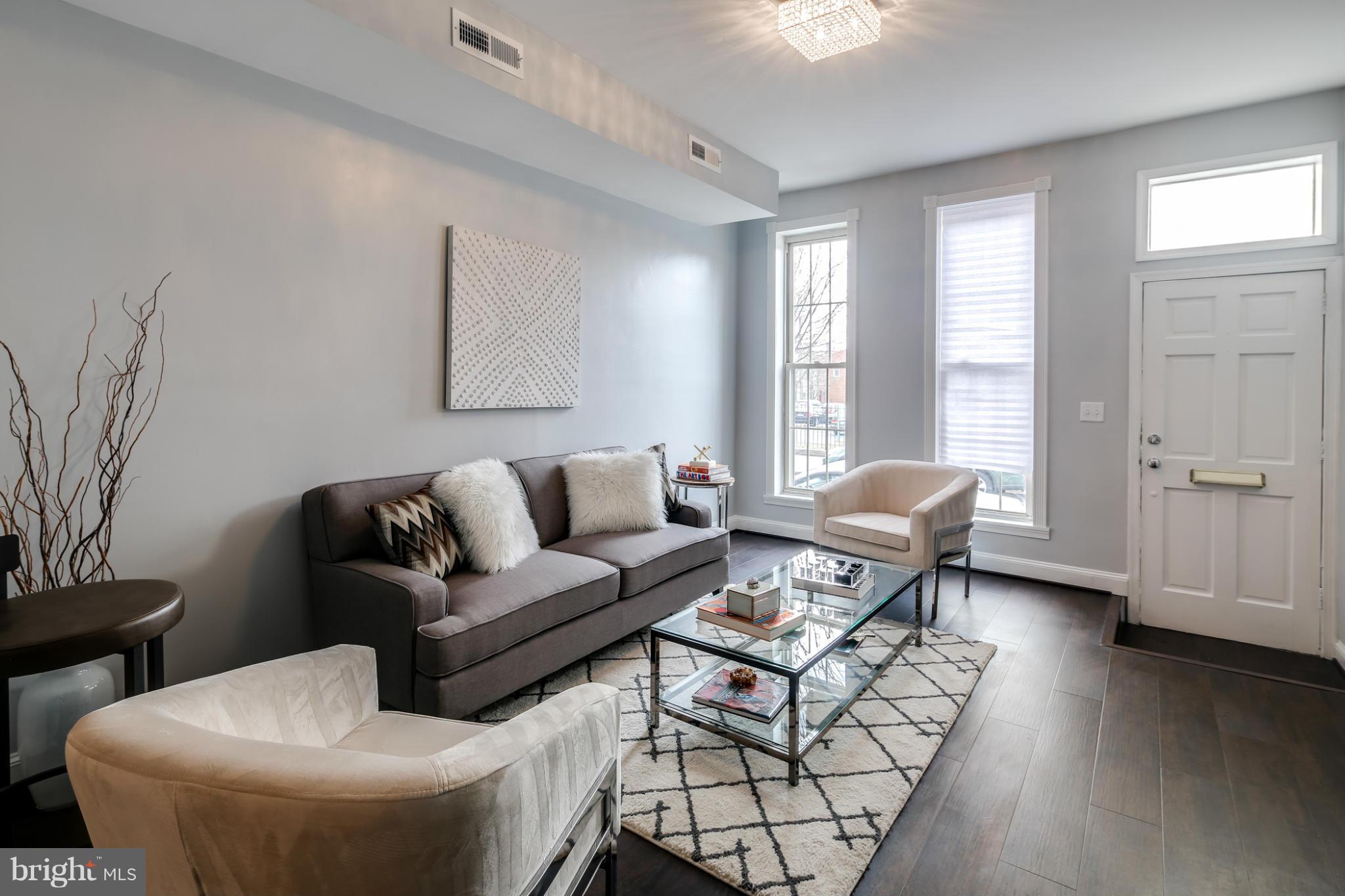 1017 Riverside Avenue Baltimore, MD 21230 - Photo 1 of 25 Living Room