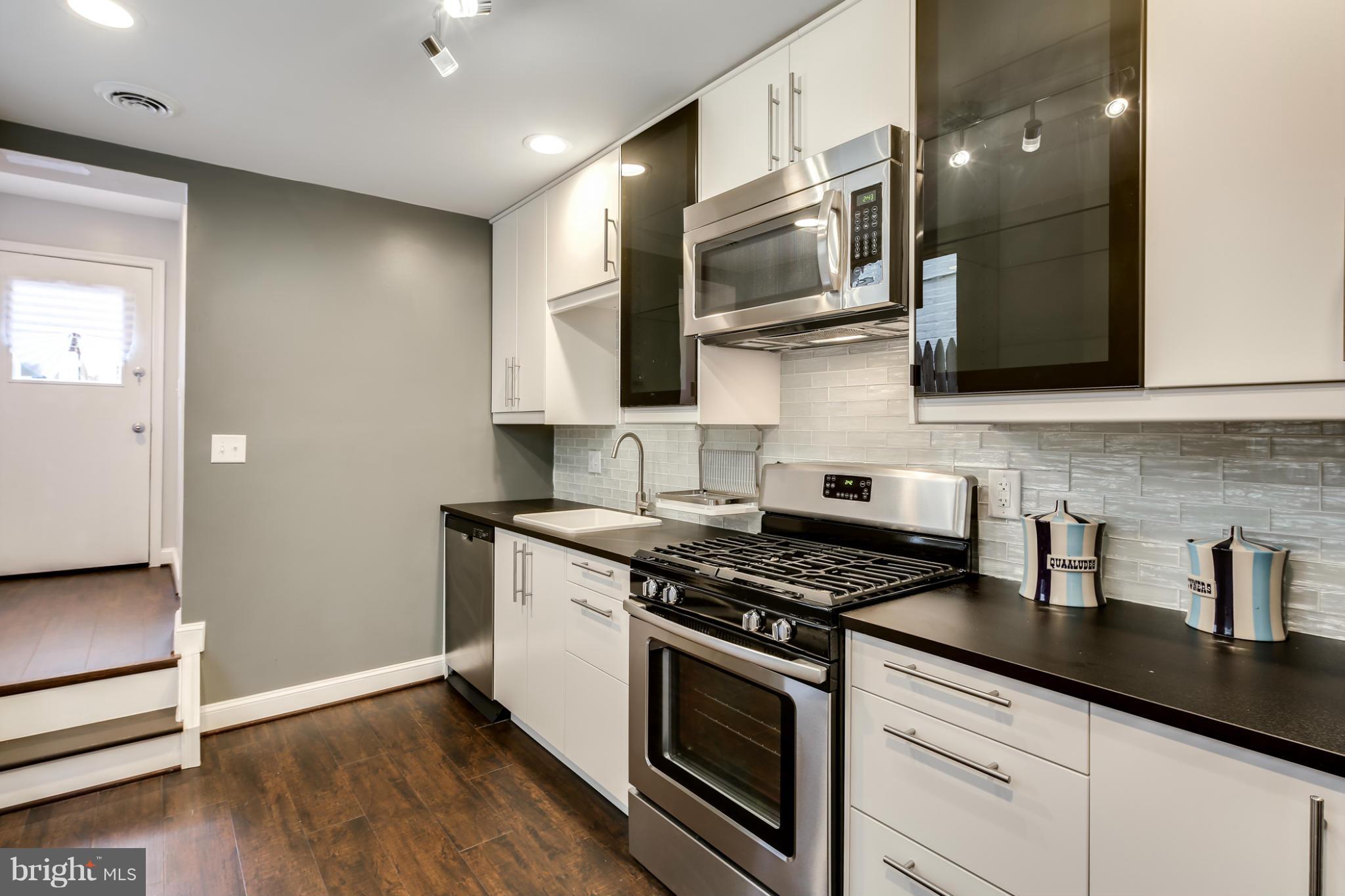 1017 Riverside Avenue Baltimore, MD 21230 - Photo 12 of 25 Kitchen