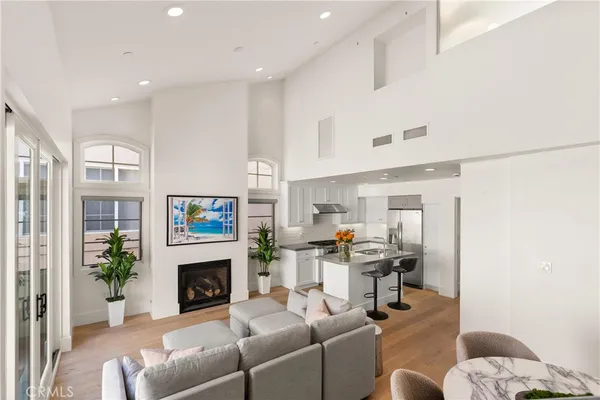 $7,500 | 606 1/2 Marigold Avenue, Corona del Mar, CA 92625