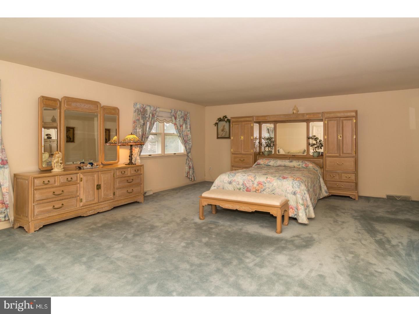 157 Fisher Road Huntingdon Valley, PA 19006 - Photo 17 of 24 Gallery Image 17