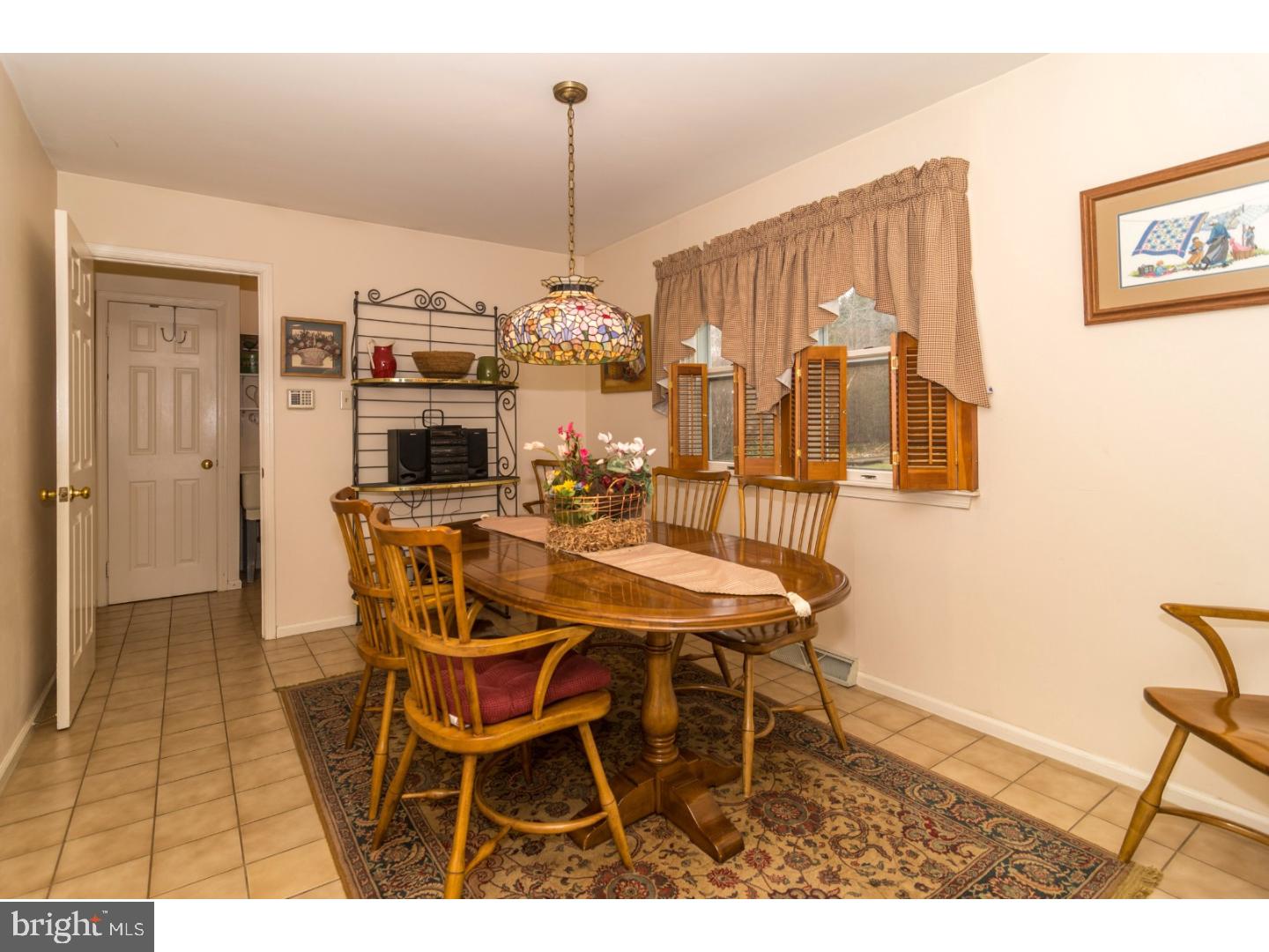 157 Fisher Road Huntingdon Valley, PA 19006 - Photo 6 of 24 Gallery Image 6
