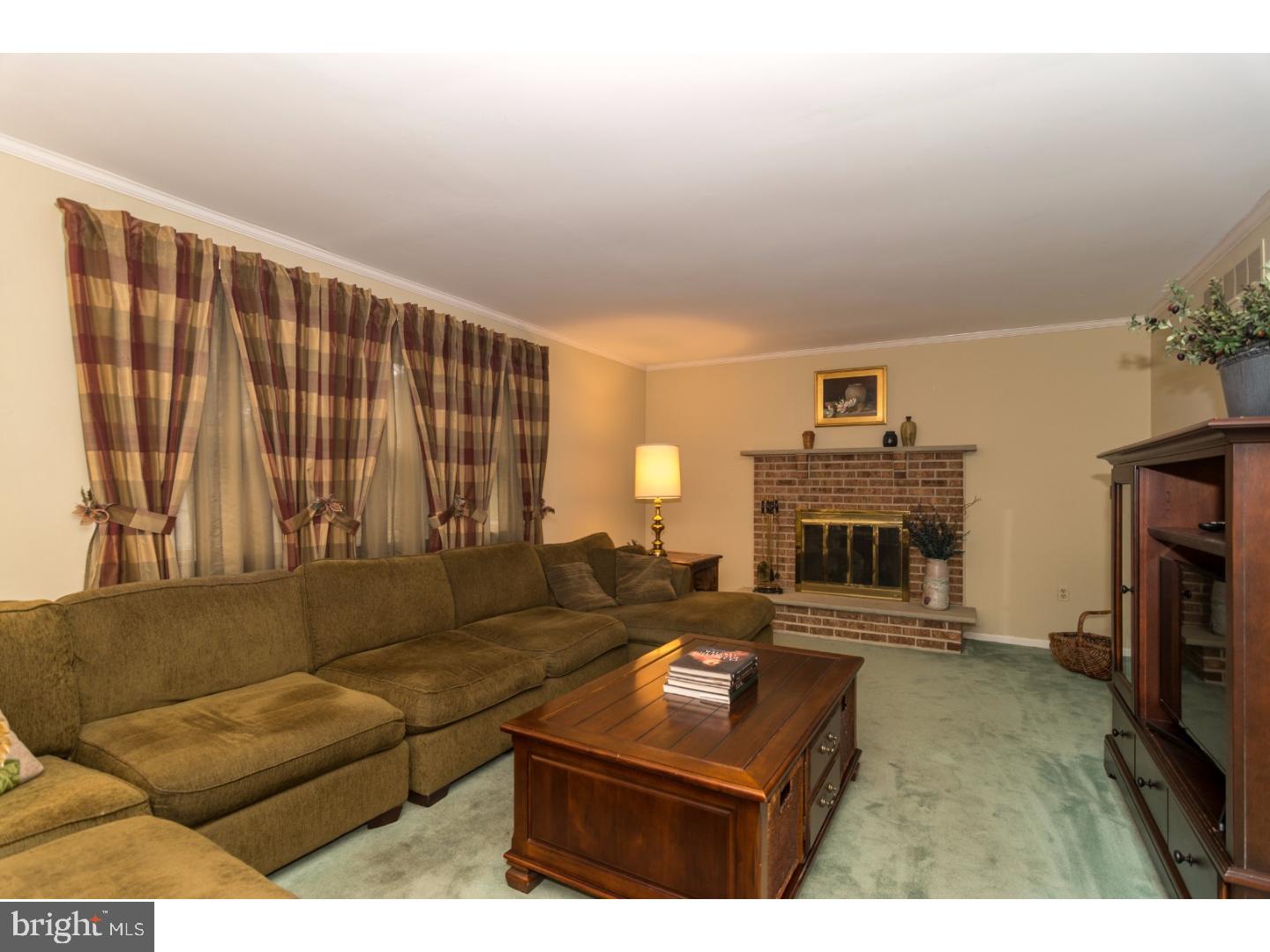 157 Fisher Road Huntingdon Valley, PA 19006 - Photo 10 of 24 Gallery Image 10
