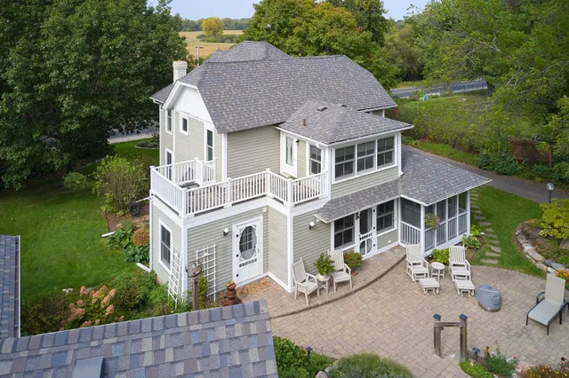 $685,000 | 27055 Smithtown Road, Excelsior, MN 55331