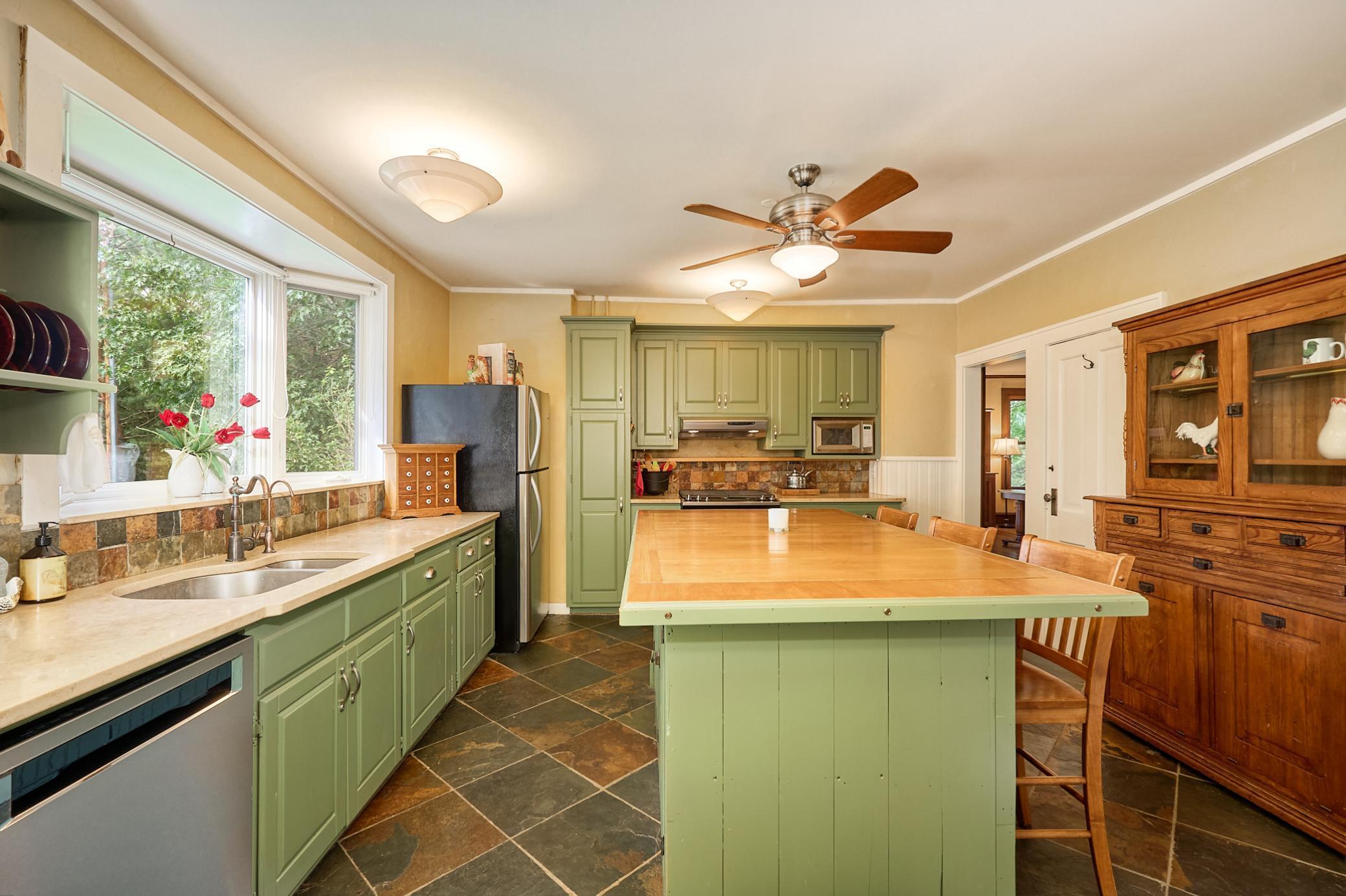 27055 Smithtown Road Excelsior, MN 55331 - Photo 16 of 65 Gallery Image 16