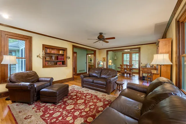 $685,000 | 27055 Smithtown Road, Excelsior, MN 55331