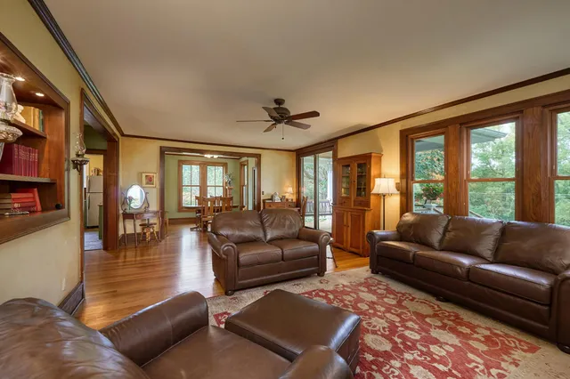 $685,000 | 27055 Smithtown Road, Excelsior, MN 55331