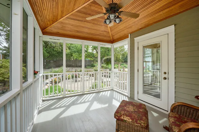 $685,000 | 27055 Smithtown Road, Excelsior, MN 55331