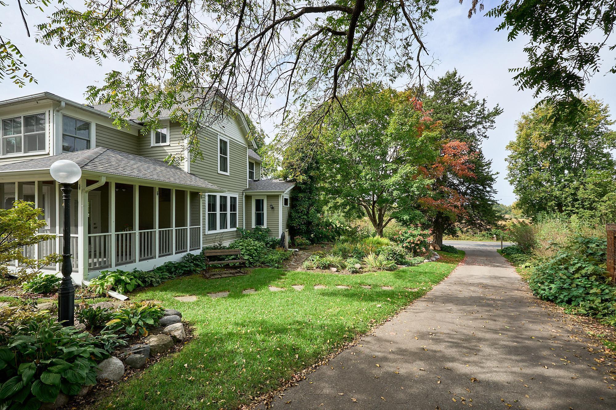 27055 Smithtown Road Excelsior, MN 55331 - Photo 4 of 65 Gallery Image 4